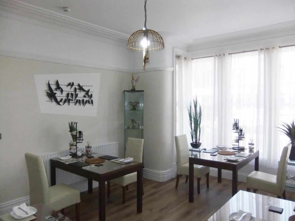 Fourrooms - Couples Only Couette-café Blackpool