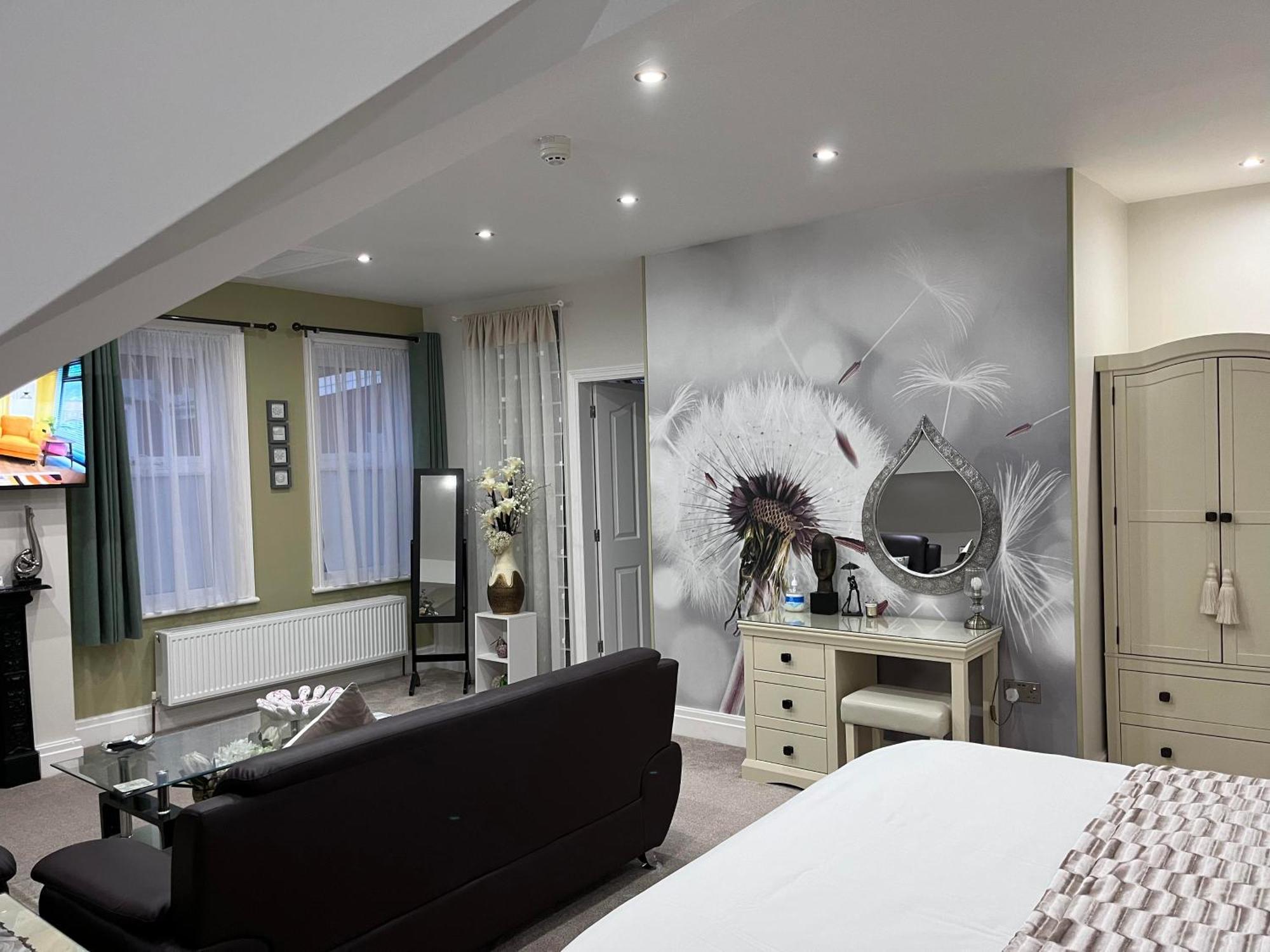Fourrooms - Couples Only Couette-café 5*